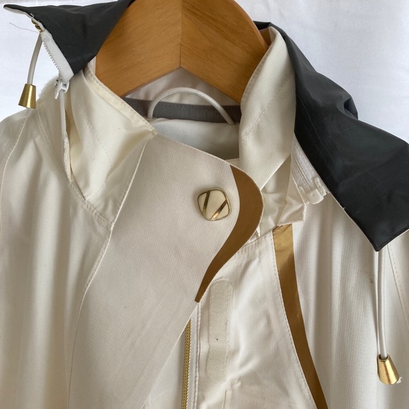 Sunice Gortex Rain Jacket - Picture 11 of 13